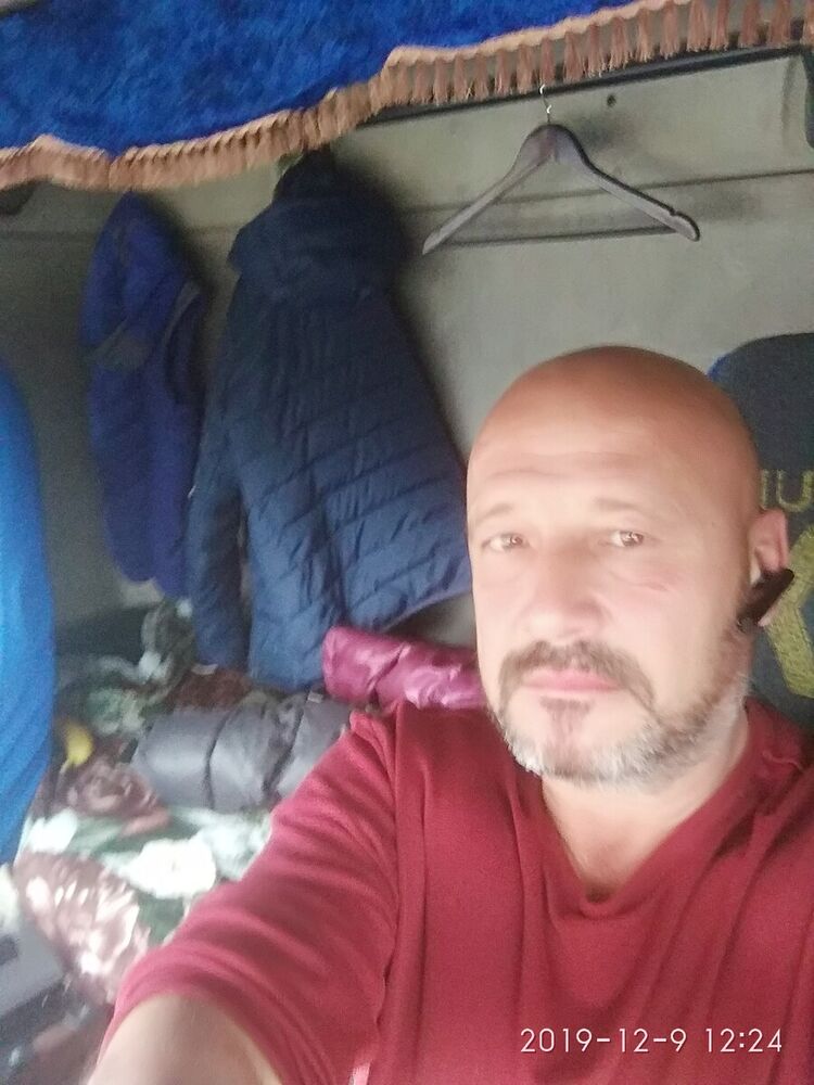  21979775  , 56 ,    