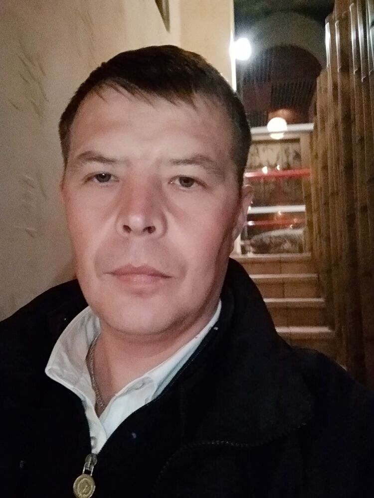 22860405  Pavel, 46 ,    