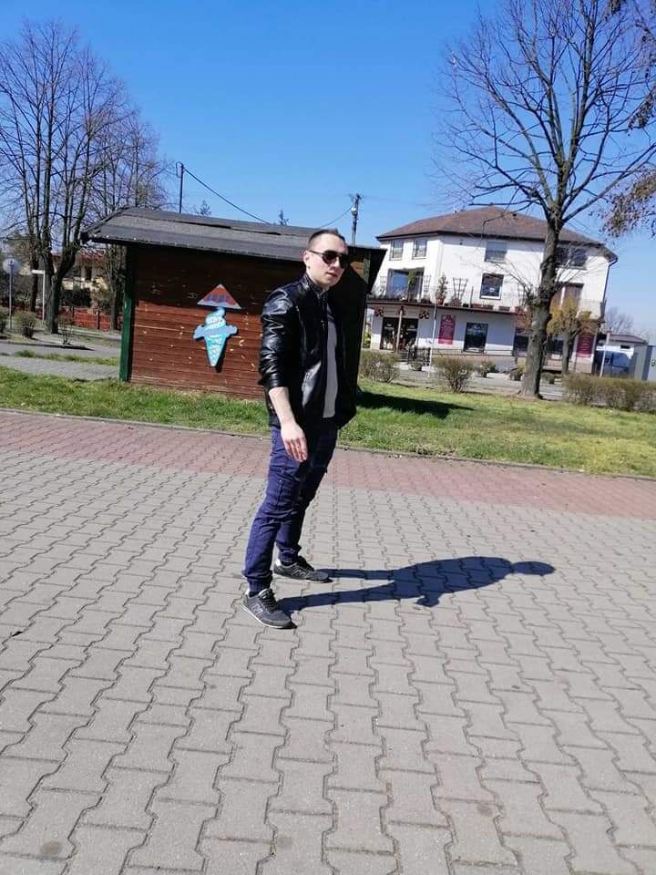  47121935  , 34 ,    
