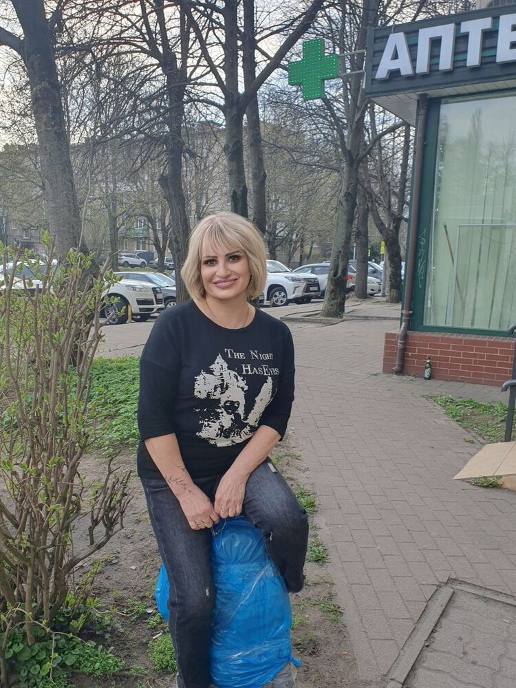  ,   Natali, 64 ,   c 