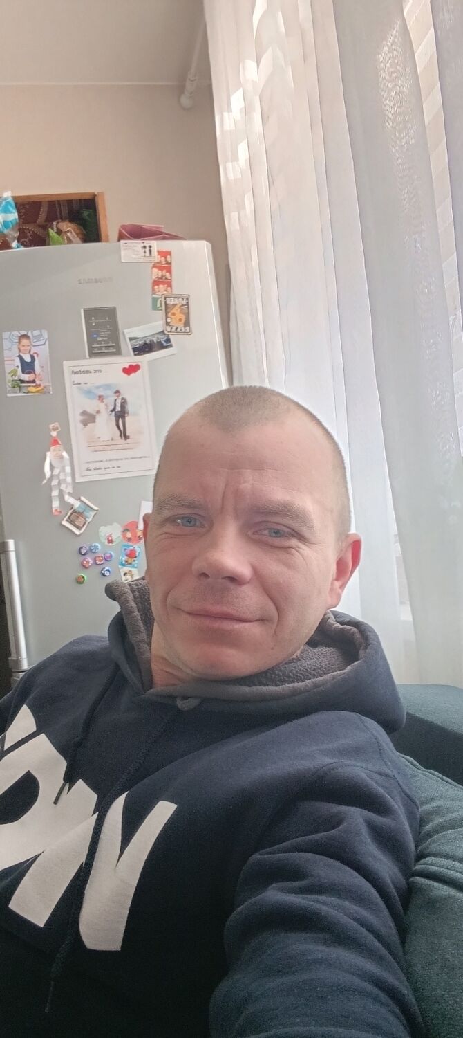  48566665  Rostislav, 40 ,    -