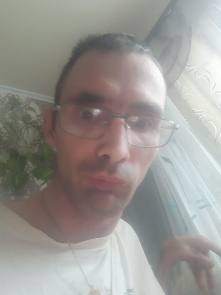  30591255  Pavel, 42 ,    -