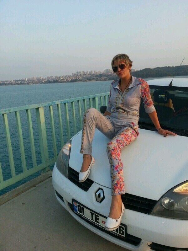  21336935  Lola, 44 ,    