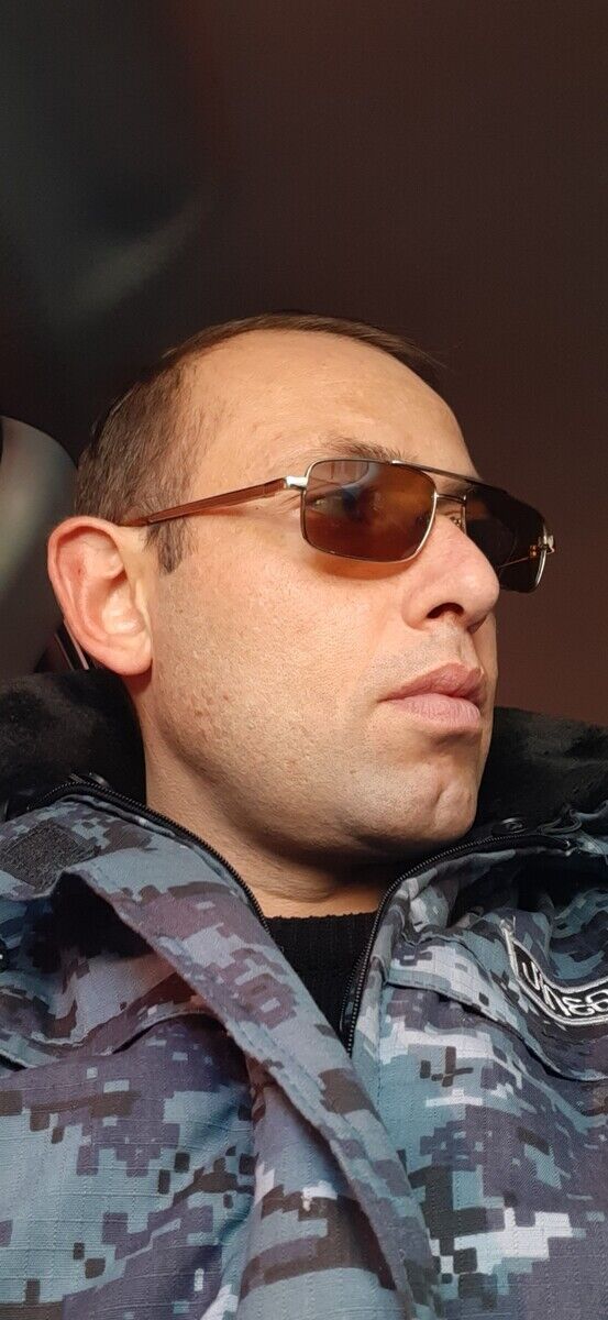  ,   Sergei, 39 ,   ,   , c 