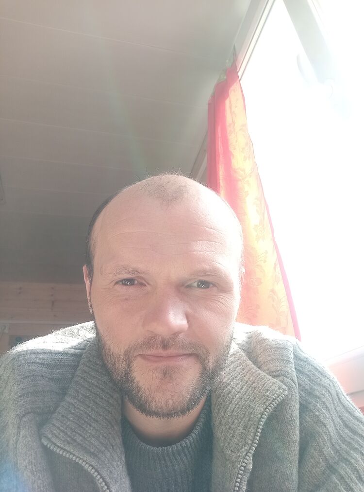  47203085  , 42 ,    