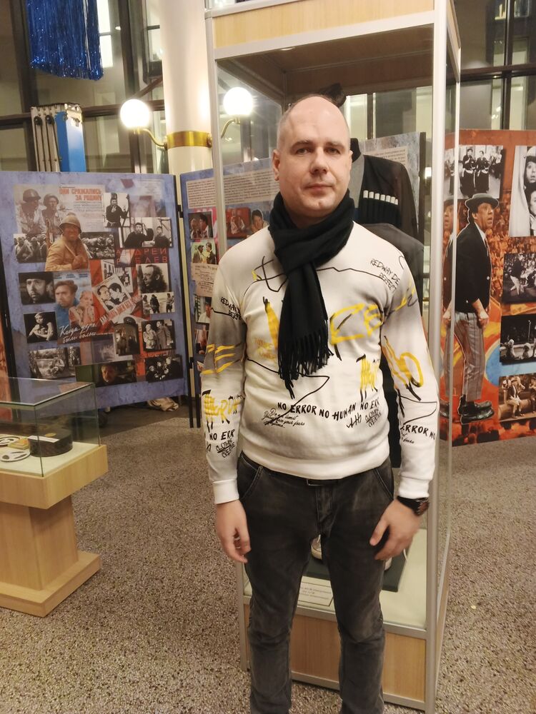  49097065  , 42 ,    