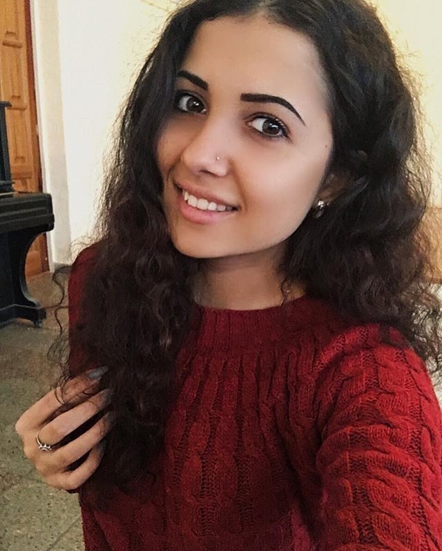 24333575  Olga, 25 ,    