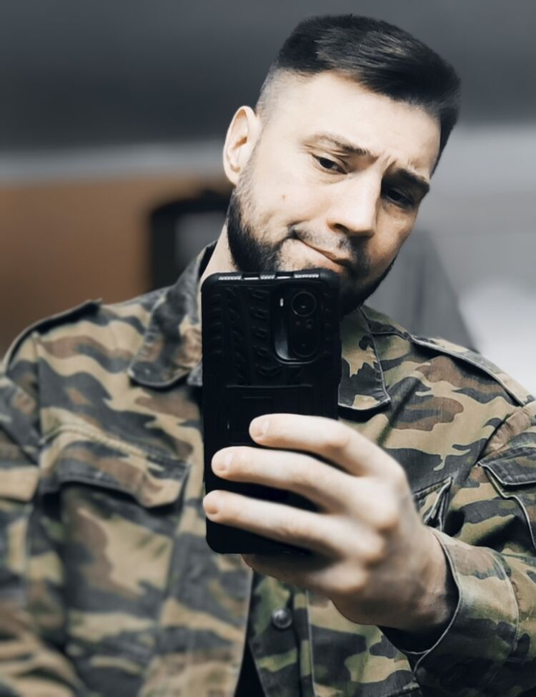  50253005  Artem, 36 ,    