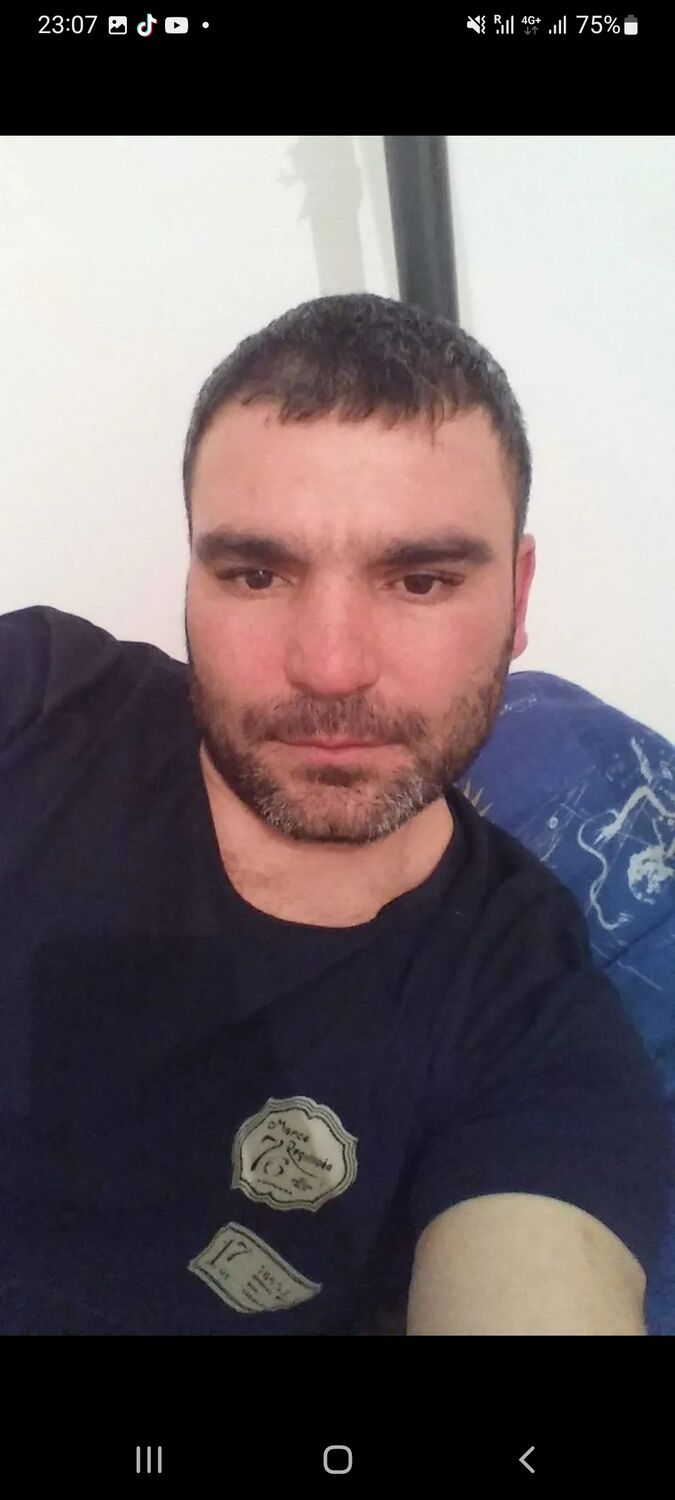  ,   Azar, 45 ,   ,   