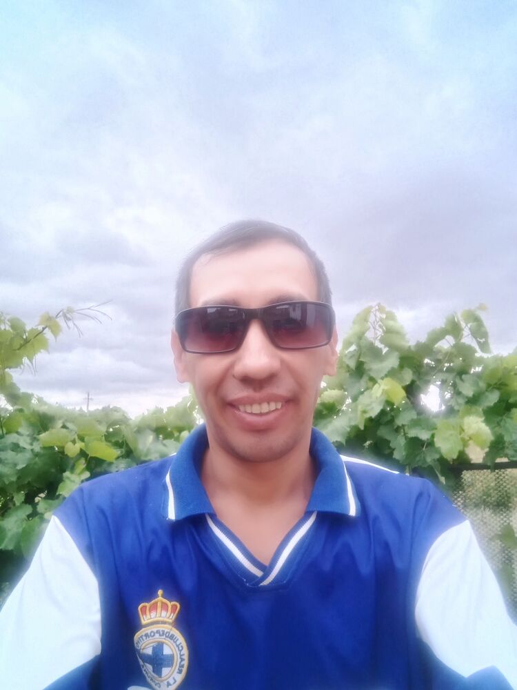 48655375  Sanat, 37 ,    