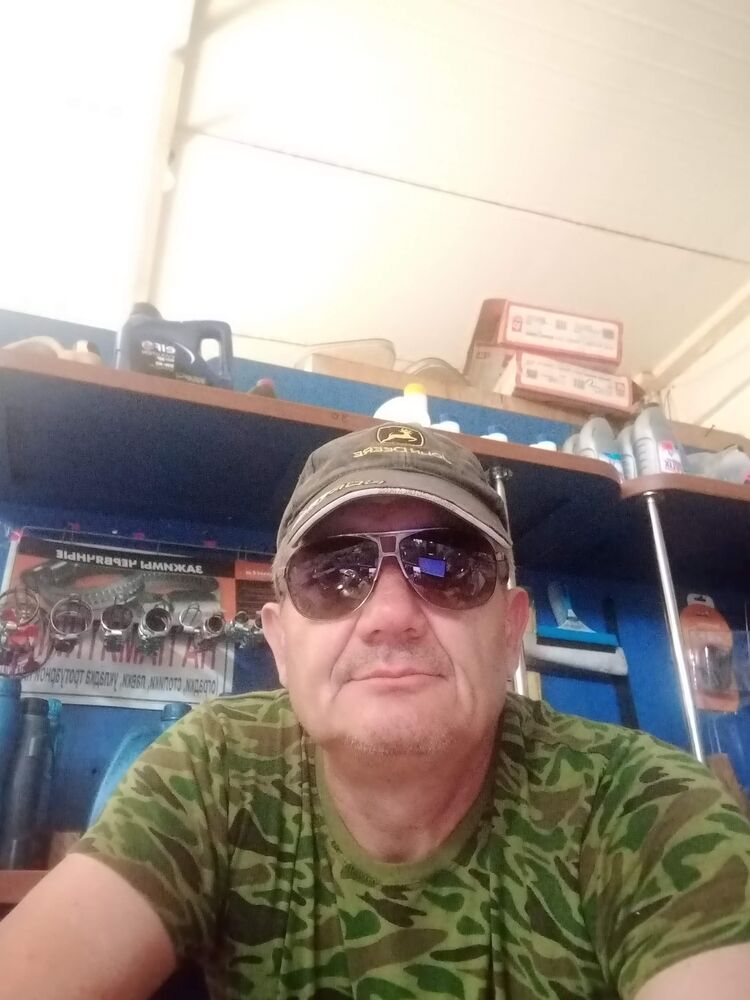  25086185  Sergey, 54 ,    