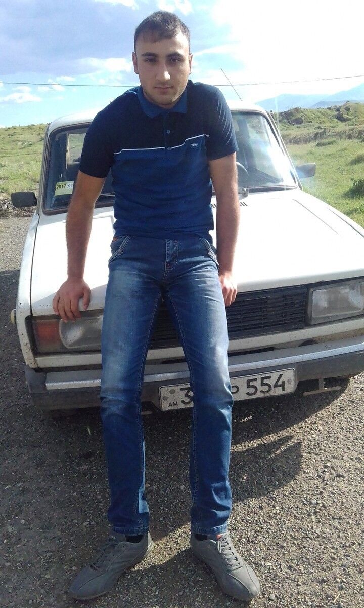  9748375  Kayf, 30 ,    