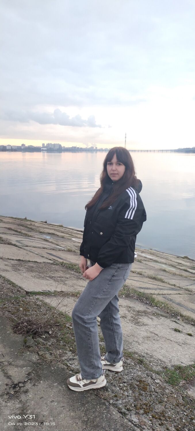  ,   Yana, 27 ,   ,   
