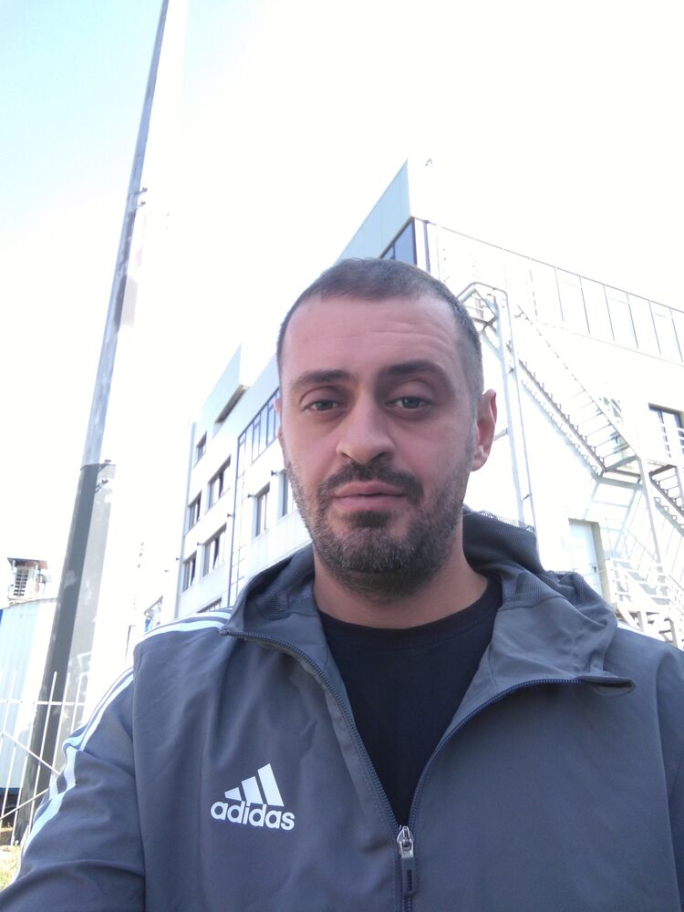  ,   Oleg, 37 ,   ,   , c , 