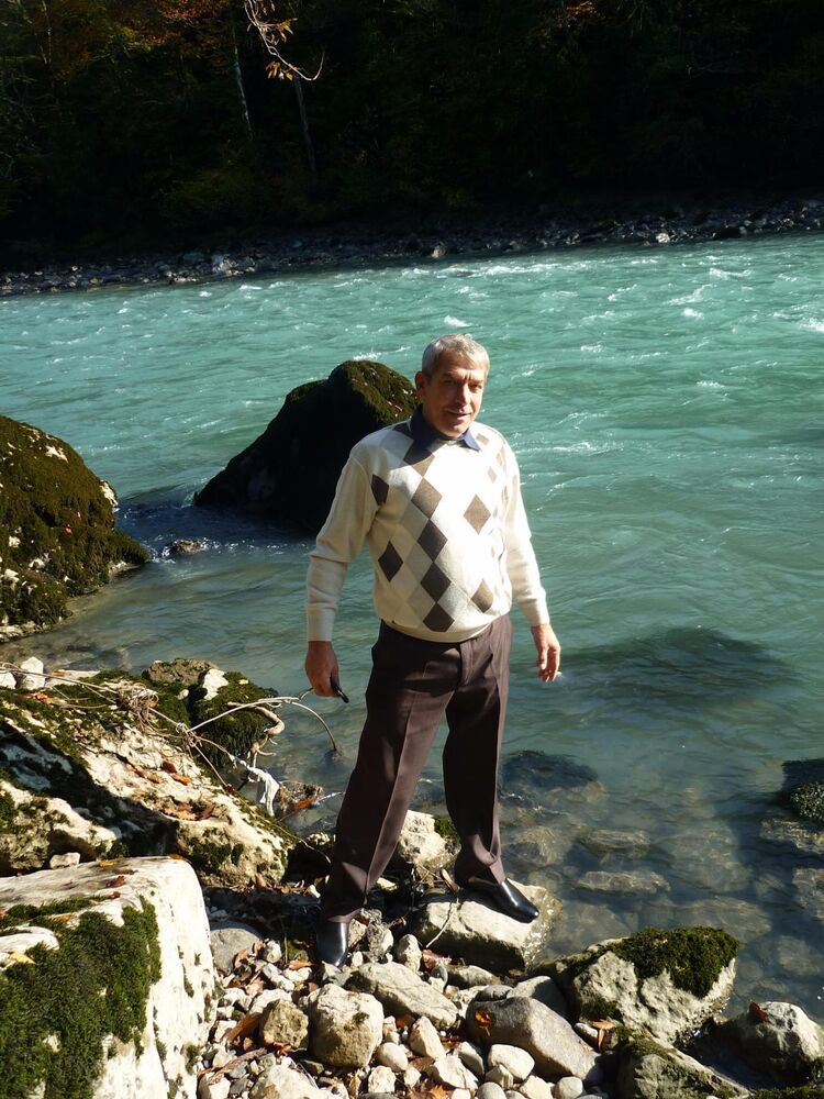  25853345  Igor, 58 ,    