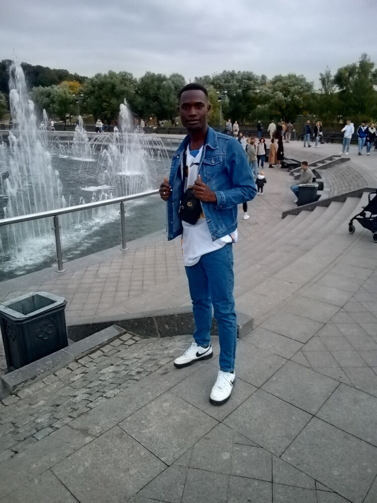 ���� 46886415 ������� Laye, 35 ���, ���� ���������� � ������