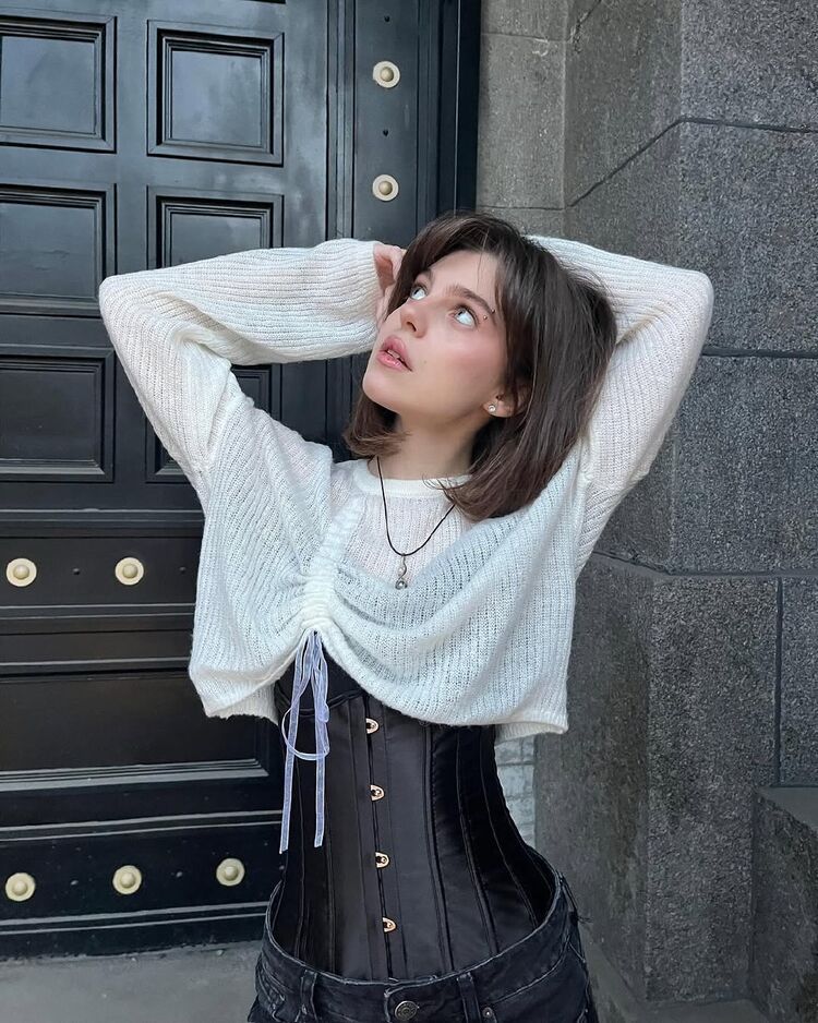  -,   , 25 ,     , c 