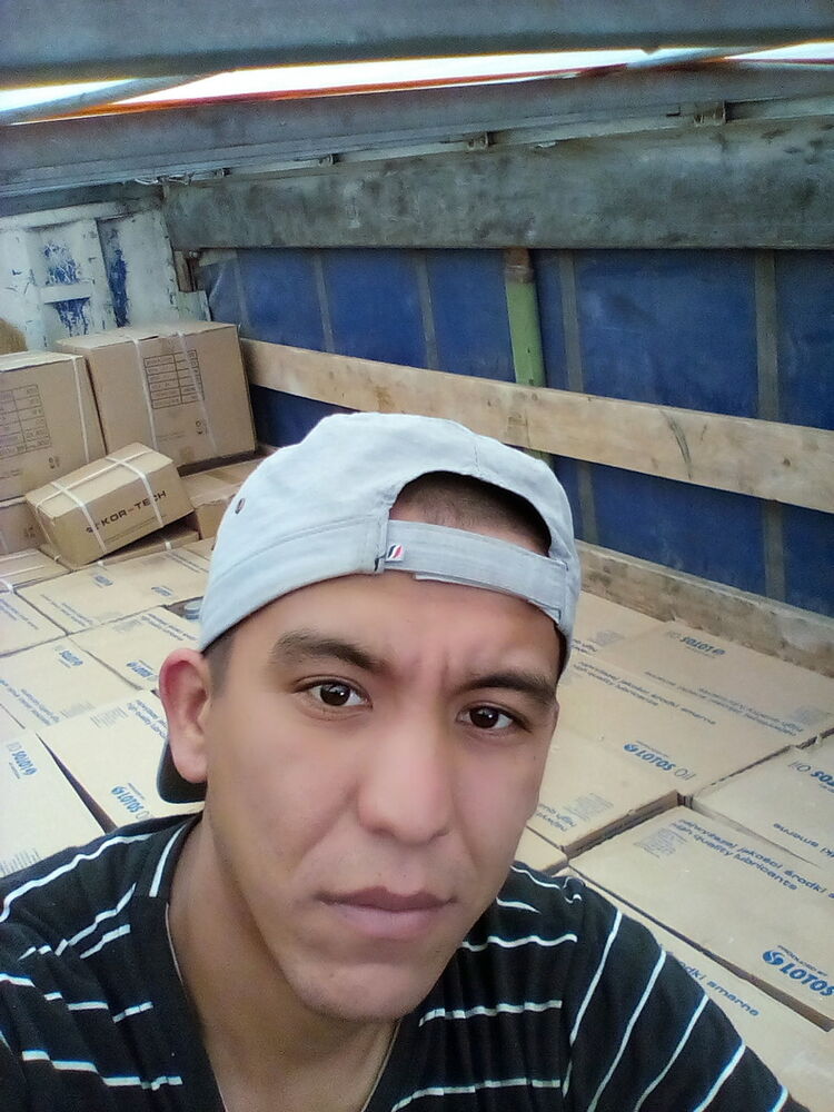  16483595  Botir, 31 ,    