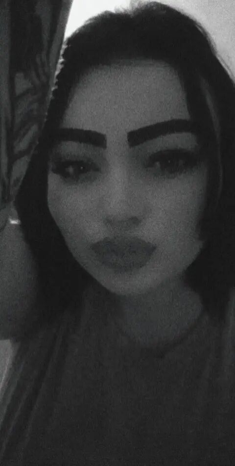  ,   Adelina, 39 ,   ,   