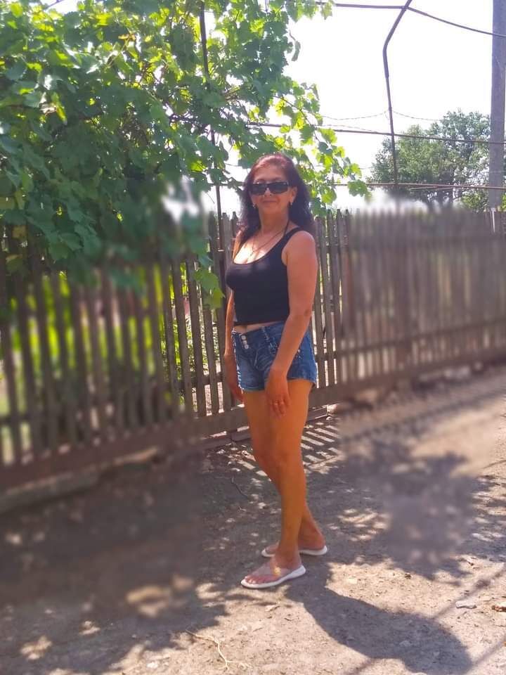 32531715  Nina, 58 ,    