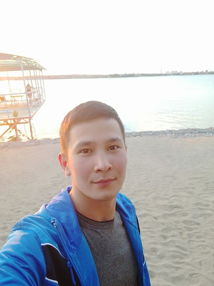  12839575  Aktore, 33 ,    