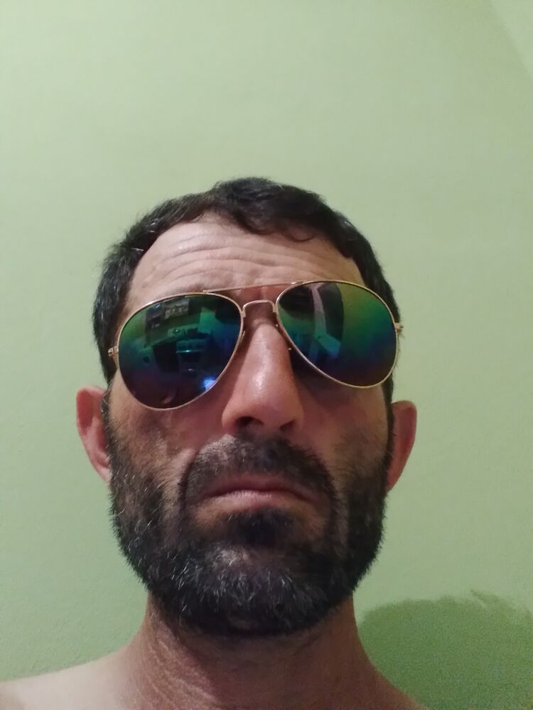  ,   Mamuka, 48 ,   ,   