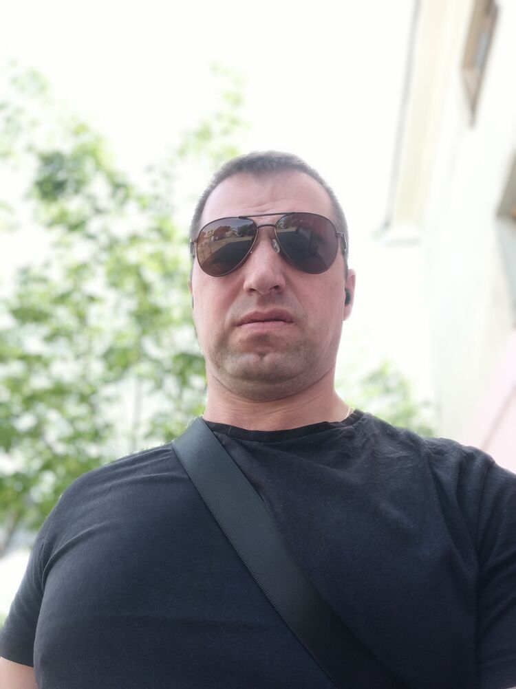  ,   Dima, 44 ,   ,   , c , 