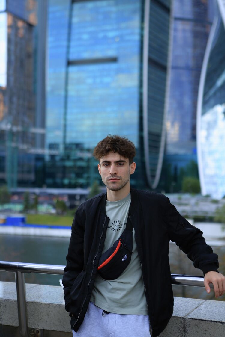  35174605  Parvi, 26 ,    