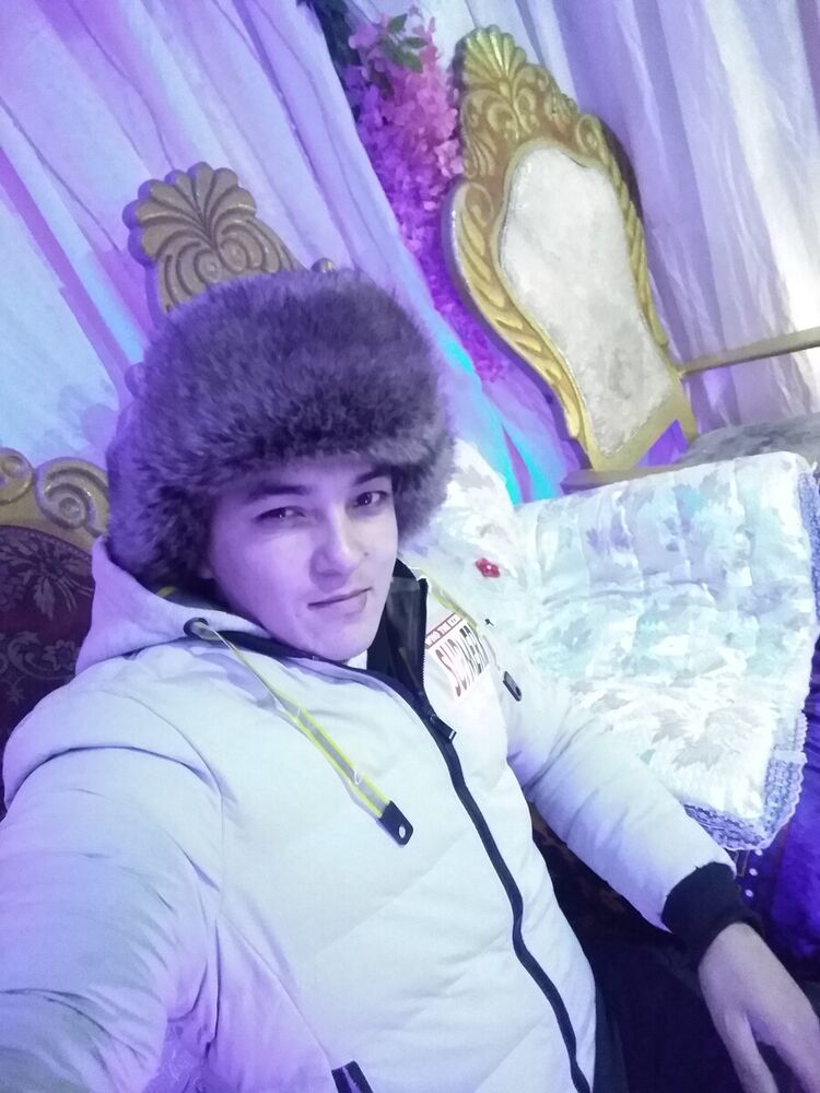  ,   Romeo, 28 ,   c 