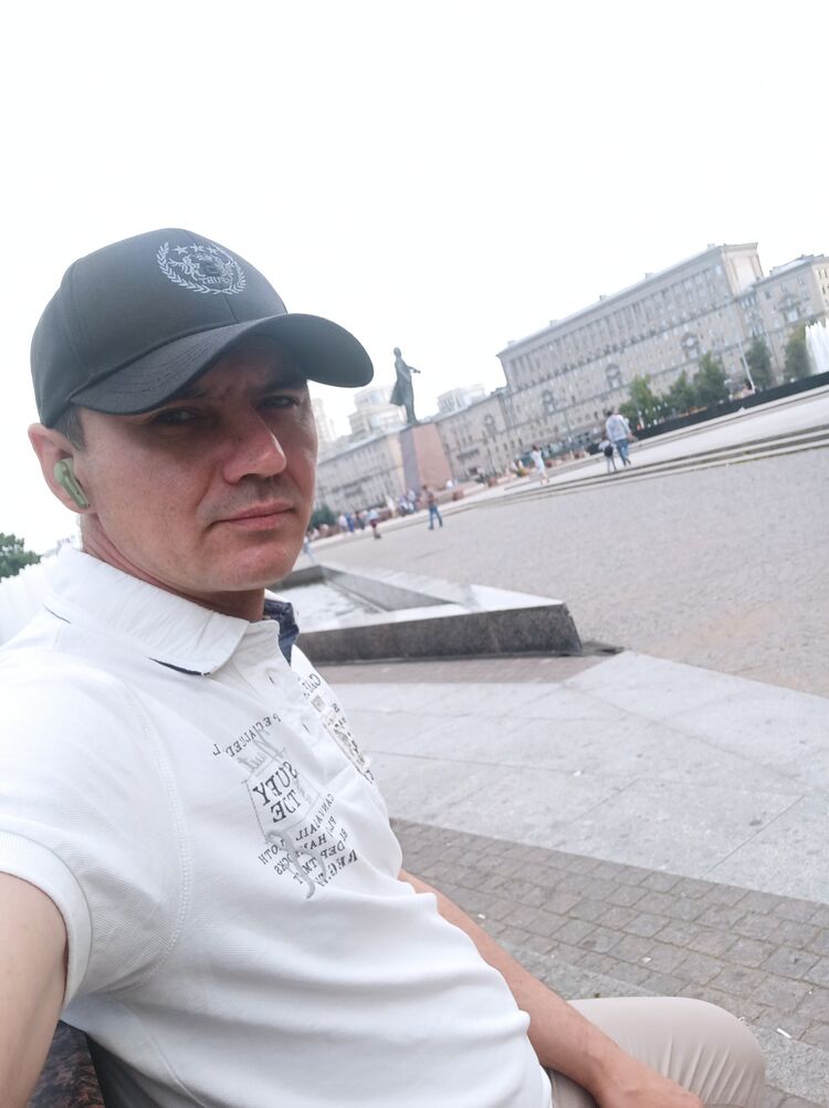  -,   Ruslan, 39 ,   ,   