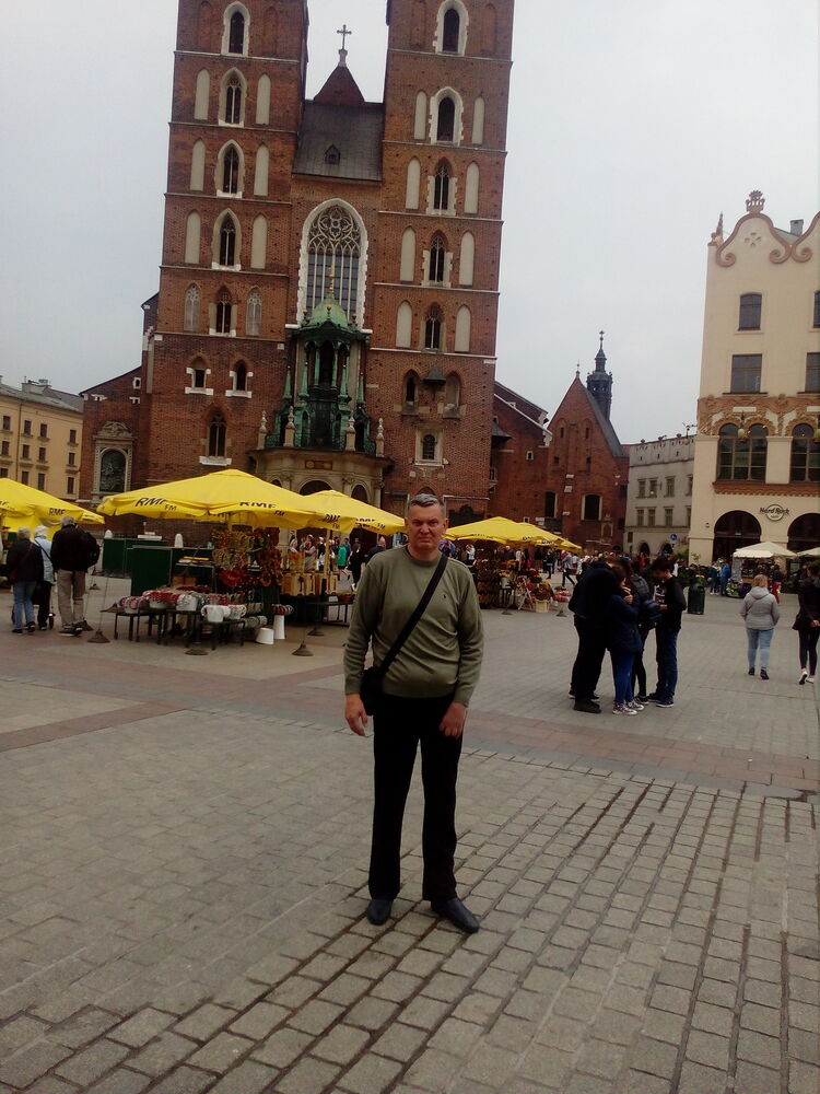  ,   Leonid, 62 ,   ,   , c , 