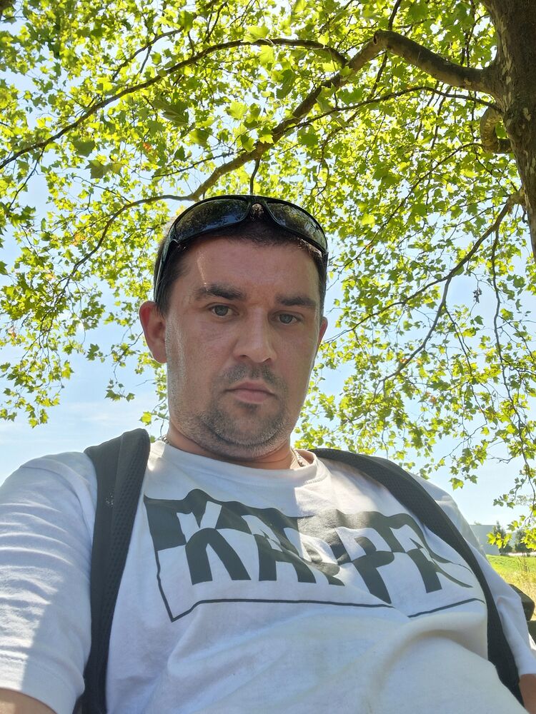  39745875  Denis, 33 ,    Trossingen