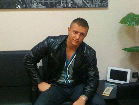  15515385  Andrei, 42 ,    