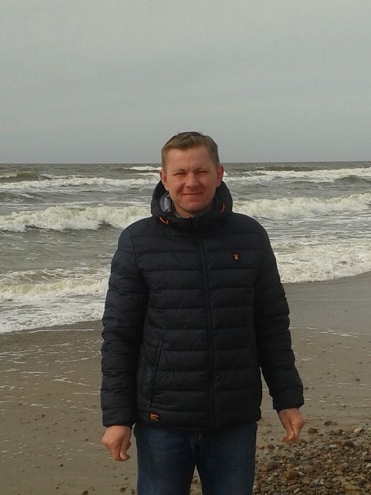  16883065  Dima, 45 ,    