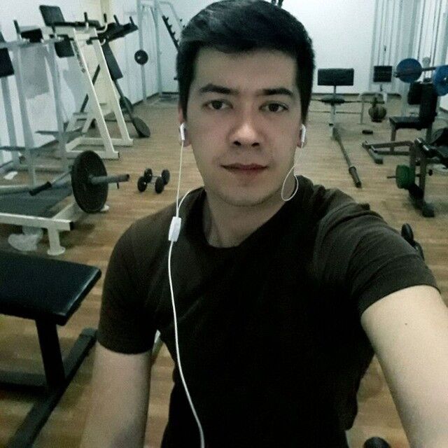 ,   Boburmirzo, 32 ,   