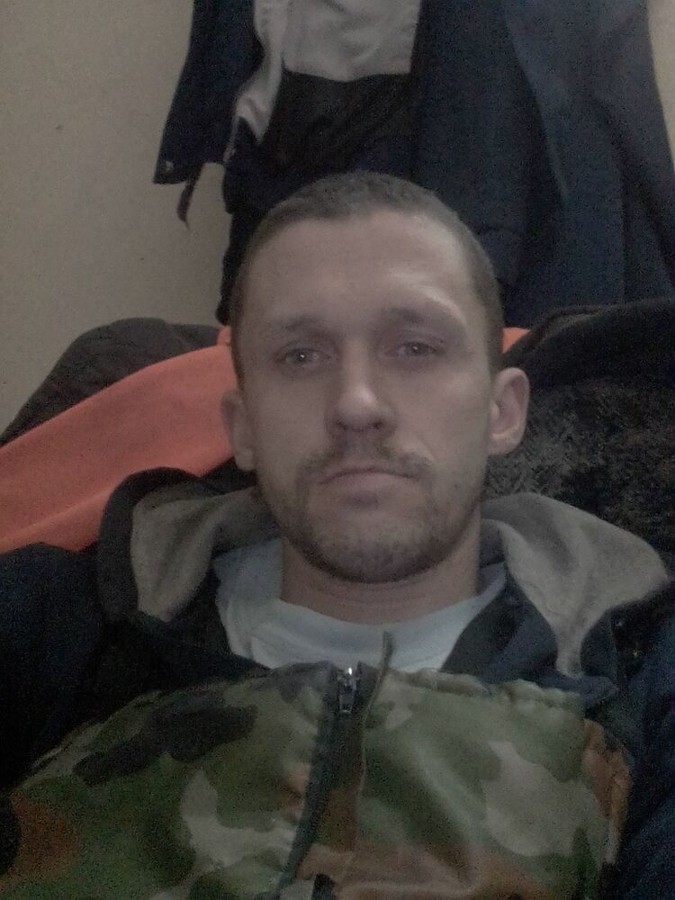  15813055  , 37 ,     