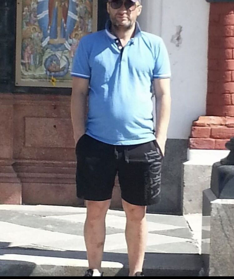  39663835  Igor, 49 ,    