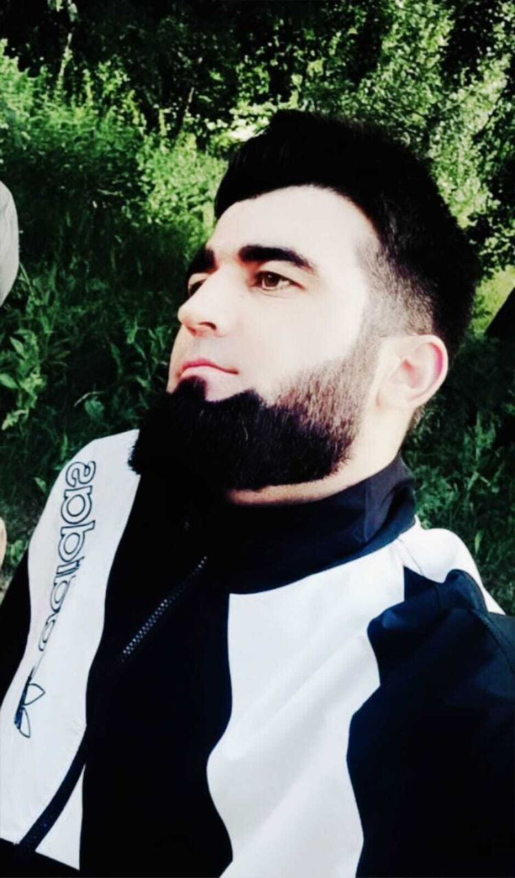  45218315  Magamed, 25 ,    