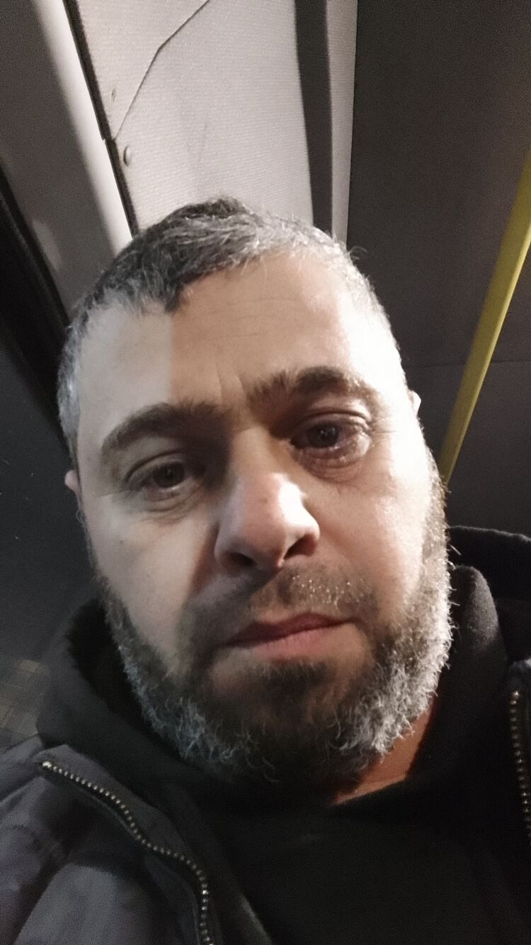  48325485  , 41 ,    