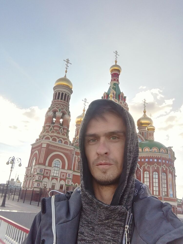  15984535  Yury, 40 ,    
