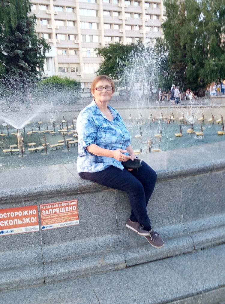  ,   Elena, 60 ,  