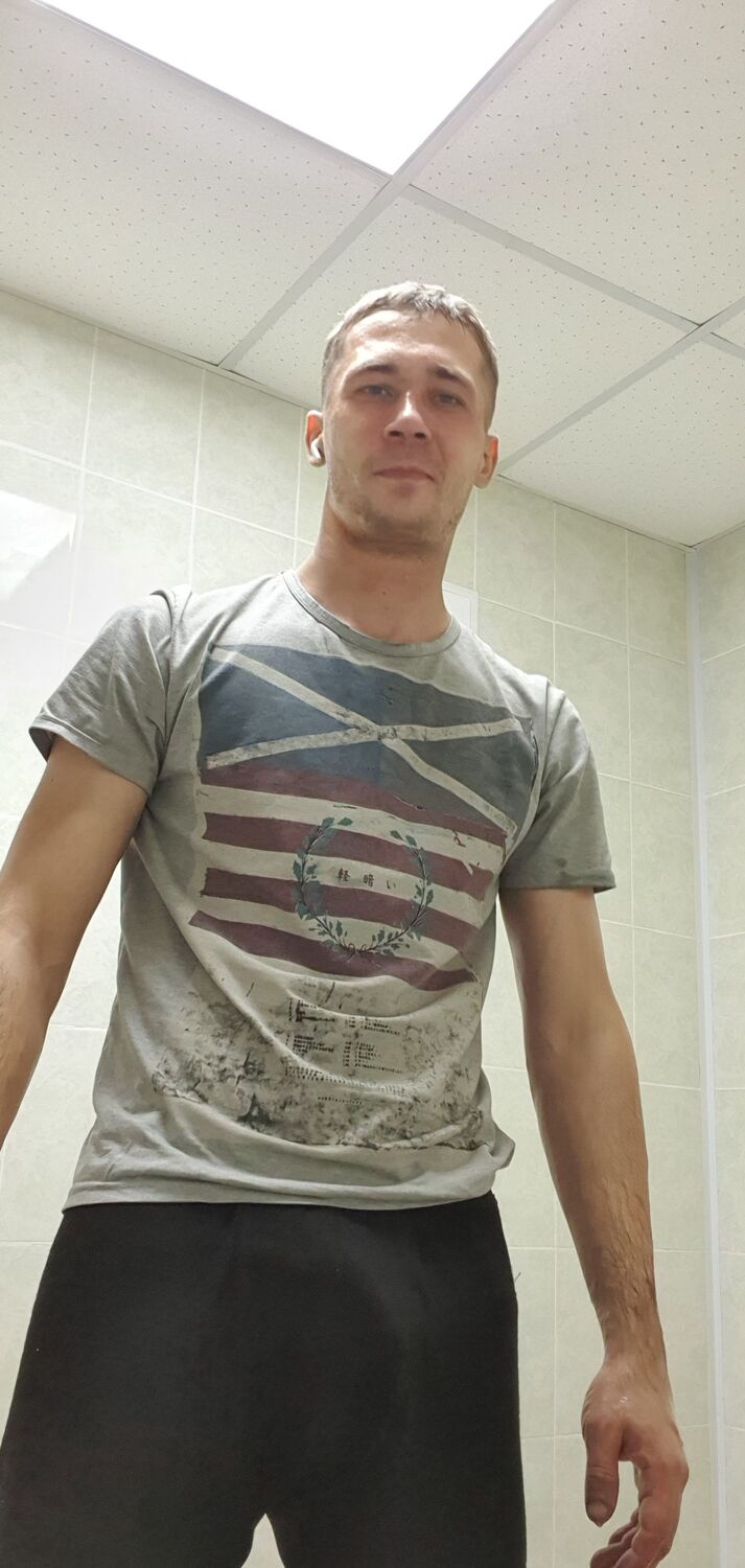  37956185  Mihail, 38 ,    