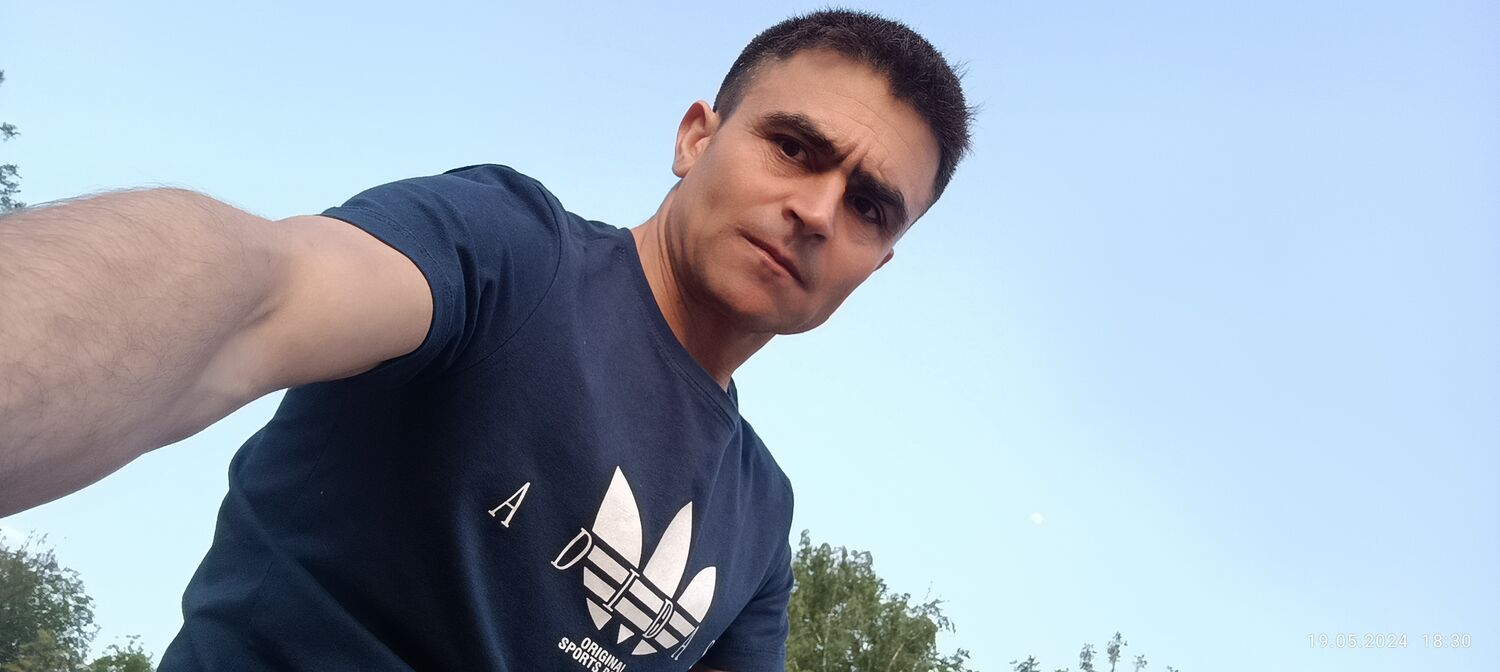  ,   Maxim, 40 ,   ,   