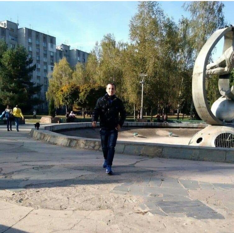  43561575  Borya, 32 ,    