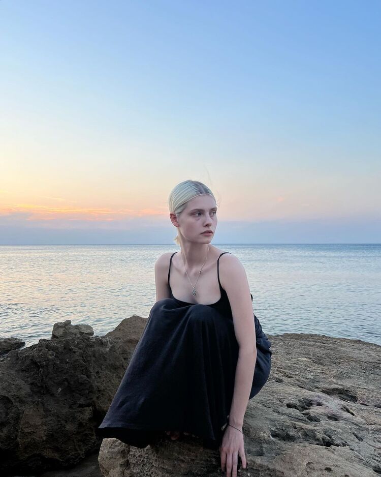  -,   , 21 ,   ,   