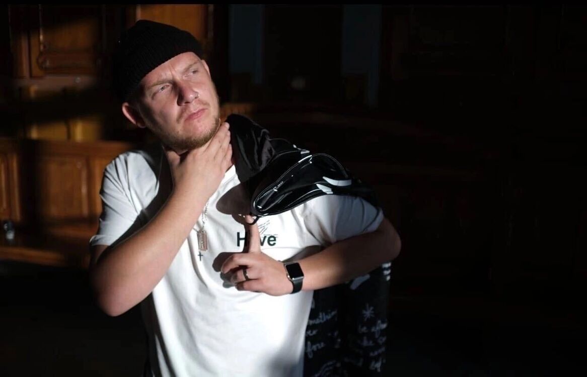  38167445  , 33 ,    -