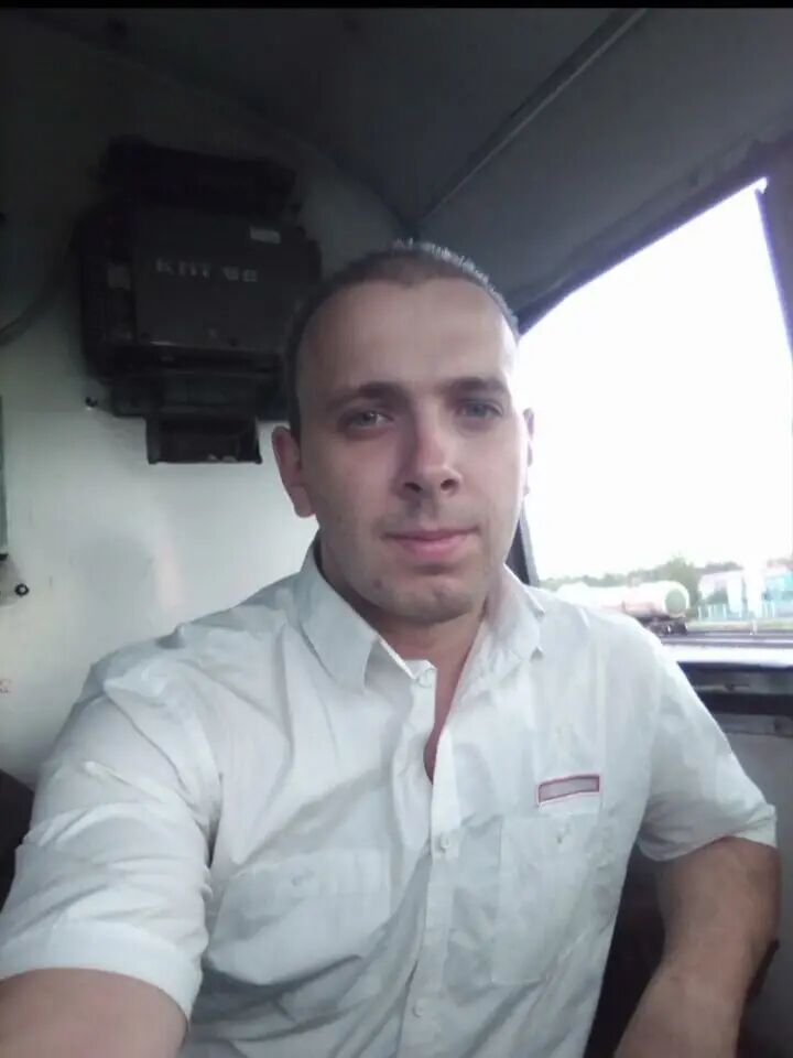  33638455  Sergey, 31 ,    