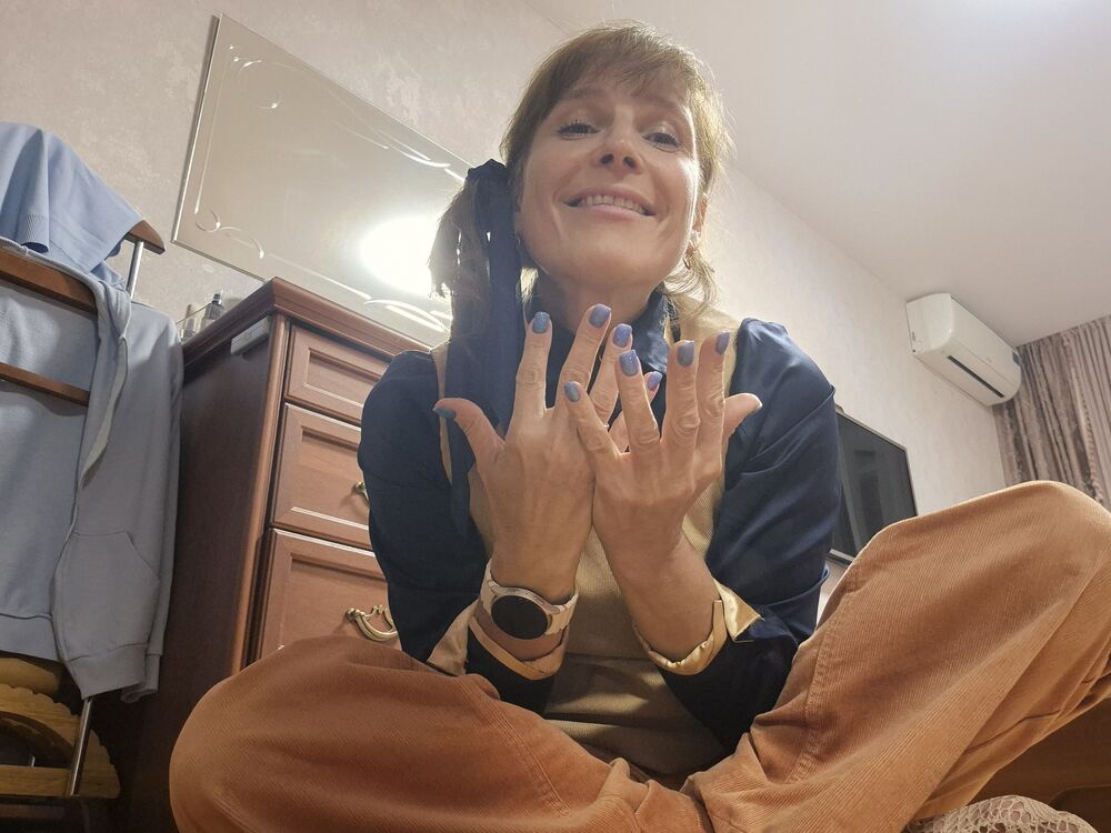  54194445  Mari, 53 ,    