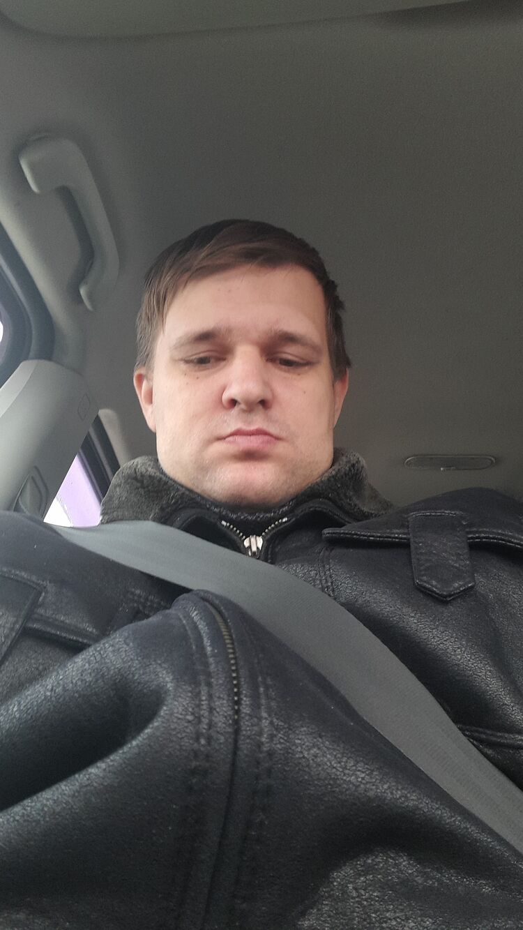  ,   Artur, 33 ,   ,   , c 