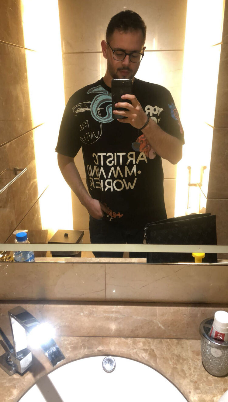  52413395  Talal, 24 ,    